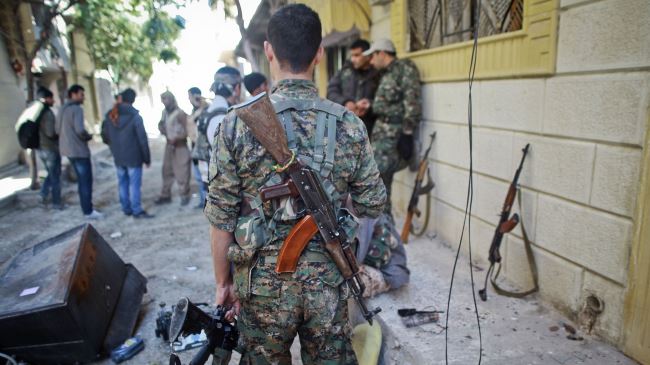 385254_Kurd-fighters-Kobani