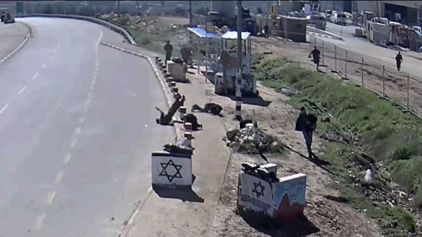 TOTAL CHAOS: Footage shows Israeli soldier Killed by friendly Fire