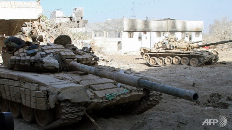 Syrian-Army-tanks-deployed-in-the-Jobar-neighbourhood-of-Damascus-1.jpg