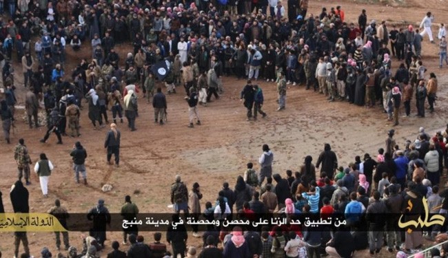 Photos Show ISIS Stoning a Couple and Beheading 4 Men