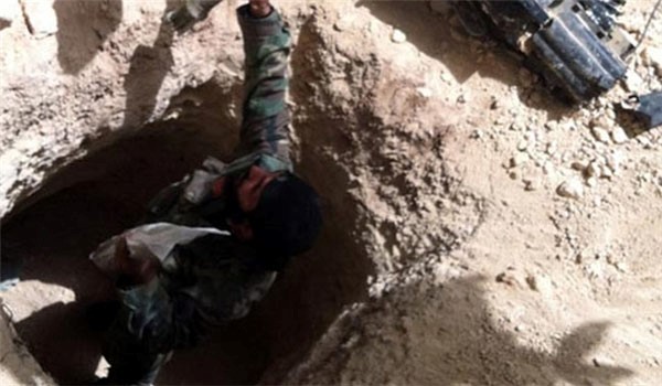 Syrian Army Destroys Terrorists' Long Tunnel in Eastern Damascus