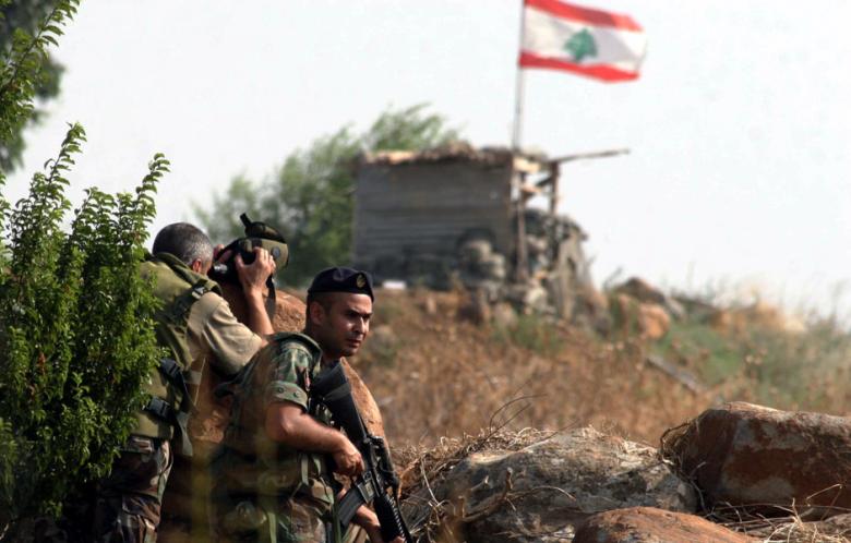 Lebanese-troops-at-border-outpost-1