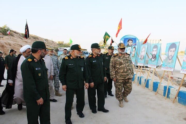 General Vahidi visits IRGC Navy stationed in Persian Gulf