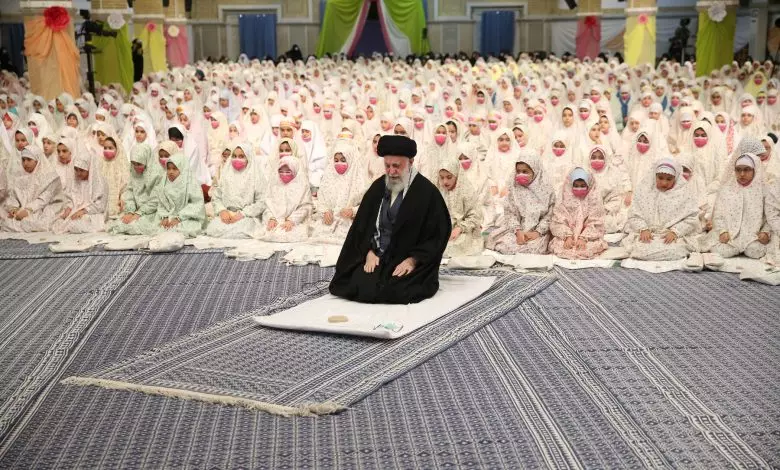 WATCH: While the orphaned children of the West’s so-called civilization experiencing the tragedy of Epstein’s brutality, the fortunate children of the Islamic Iran praying with their beloved Imam