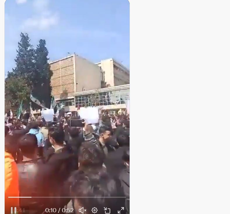 Protests against the law allowing the execution of Palestinian captives continued today in Syria.