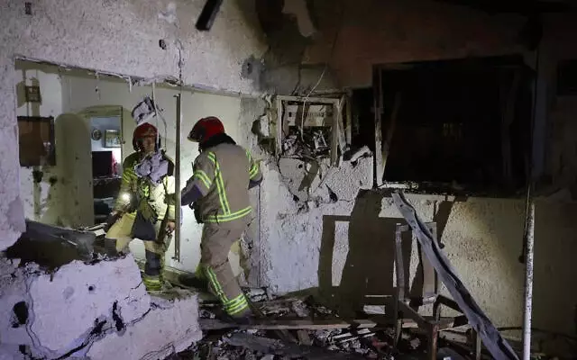 Videos- Iran Cluster Missile Attack Hits Beersheba Defense Complex, Strikes 17 Sites in Central ‘Israel’