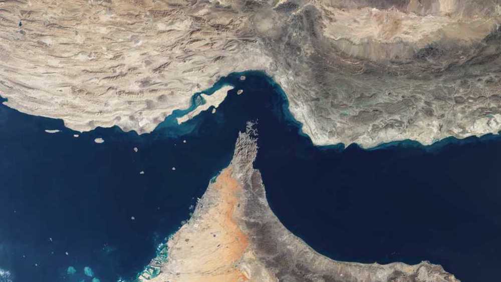 Iran, Oman hold talks on Hormuz Strait, discuss sovereign rights over strategic waterway