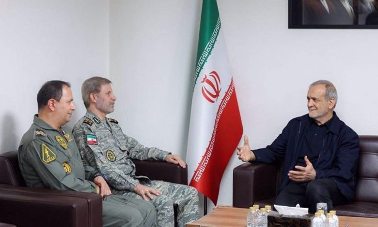 Pezeshkian Pledges Full Government Backing for Modernization of Iran’s Armed Forces