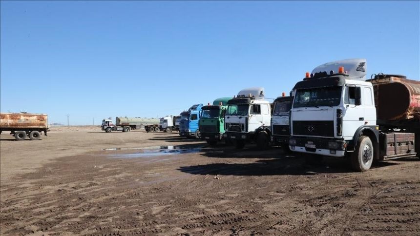 Iraqi oil tankers reach Rabia crossing en route to Syria for global markets