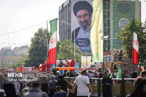 10-km long Ghadir feast begins in Tehran