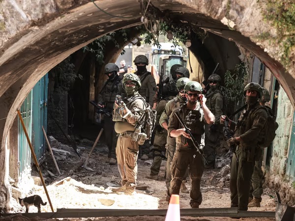 Rabid Zionist Forces Conduct Extensive Raids and Arrests Across West Bank and East Jerusalem